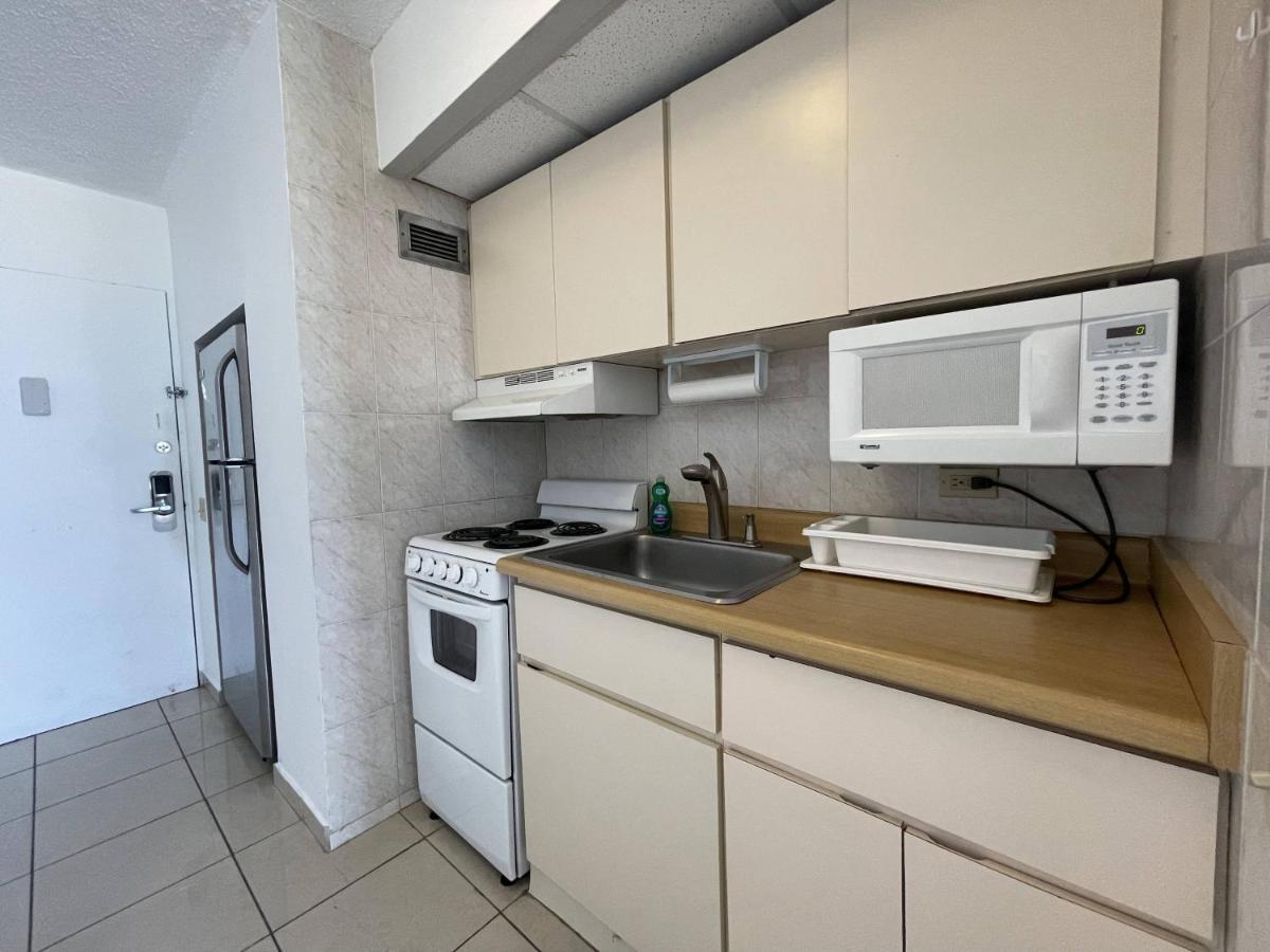 Tropical Studio At The Beach In Isla Verde سان خوان المظهر الخارجي الصورة